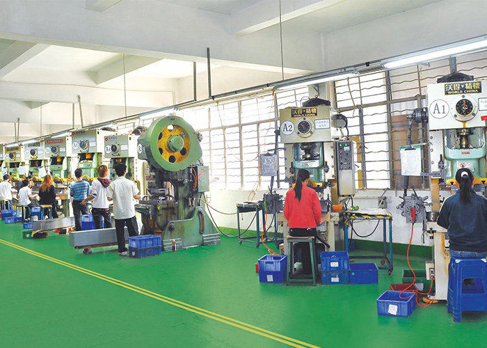 Processing process of hardware meat grinder disc