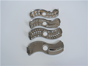 Small household appliance cutting and slicing blade